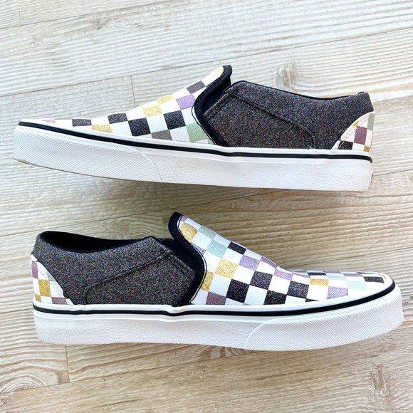 Vans Classic Black and White Canvas Sneakers - Picture 3 of 9